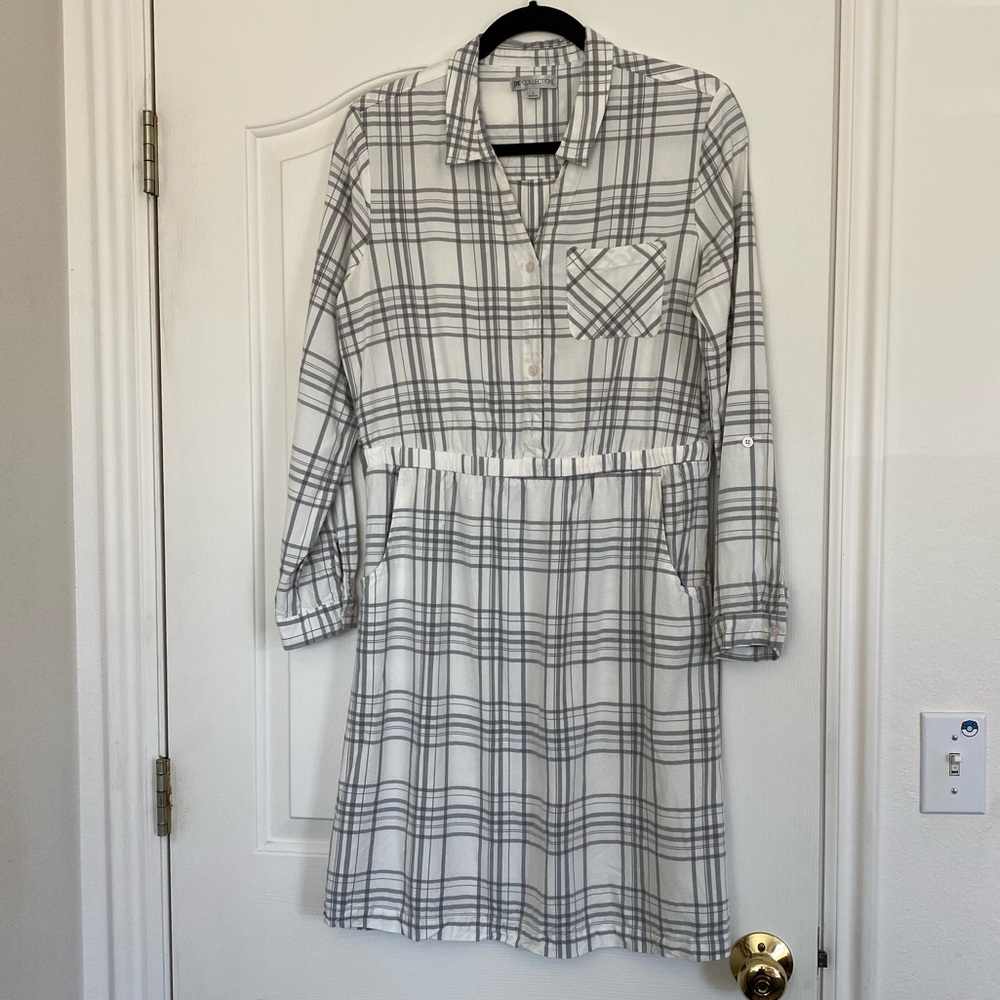 Boutique casual patterned dress.
